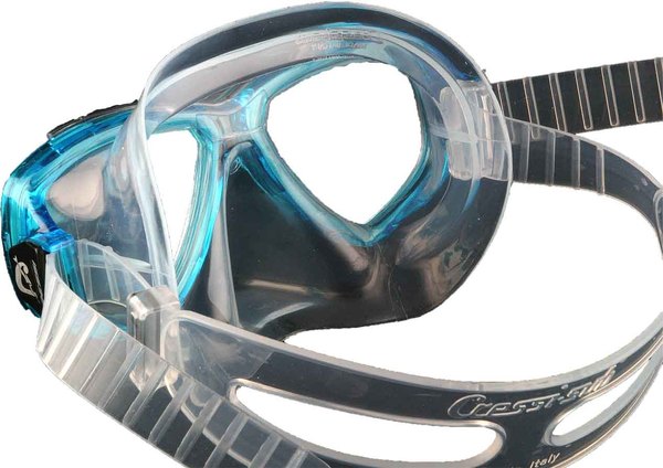 ����� PERLA ���������� ������� ����� � ������������ Cressi ��� ��������� �����, ������ � ��������� �������� �������.��