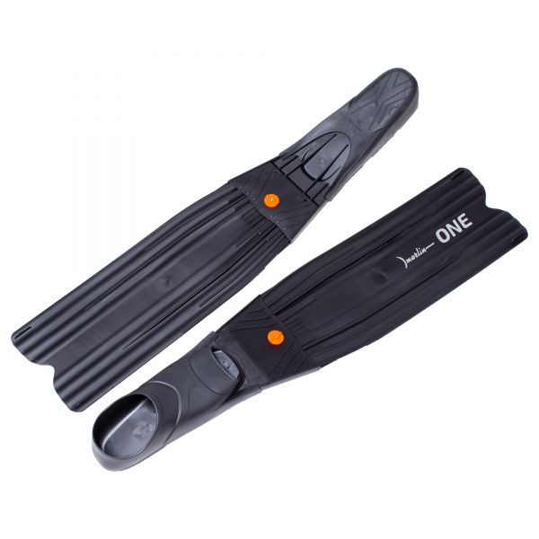   Marlin One Black   ,        .