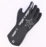  Sargan , 4,5     ,        .