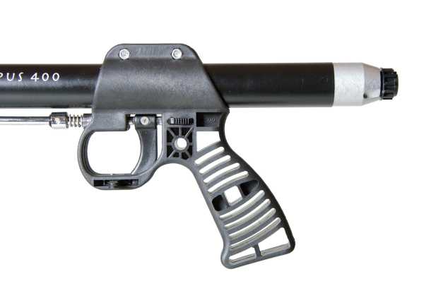      sargan  (40 )   ,     .