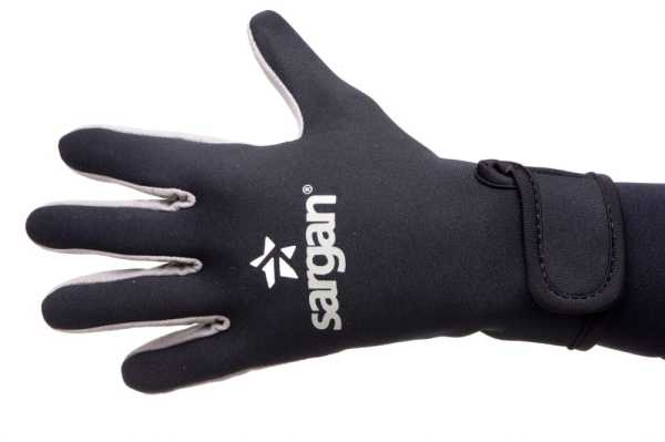  Sargan  1,5   ,     .