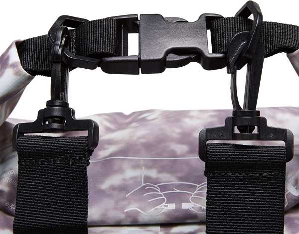  cressi   hunter dry bag    10 , cressi   ,     .