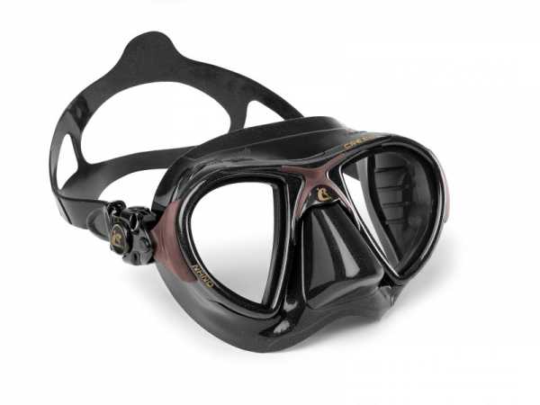 ����� cressi nano ������ ������� ��� ��������� �����, ������ �� ������ ���� � �������� �������� �������.��