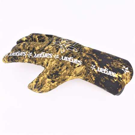 �������� Sargan ����� ���� 4,5 �� ��� ��������� �����, ������ � ��������� �������� �������.��